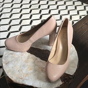 Naturalizer Nude heals